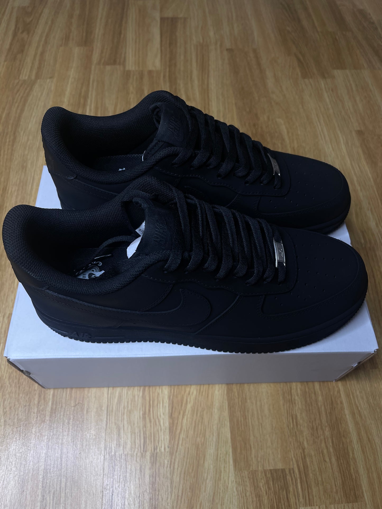 Vanta black air force 1